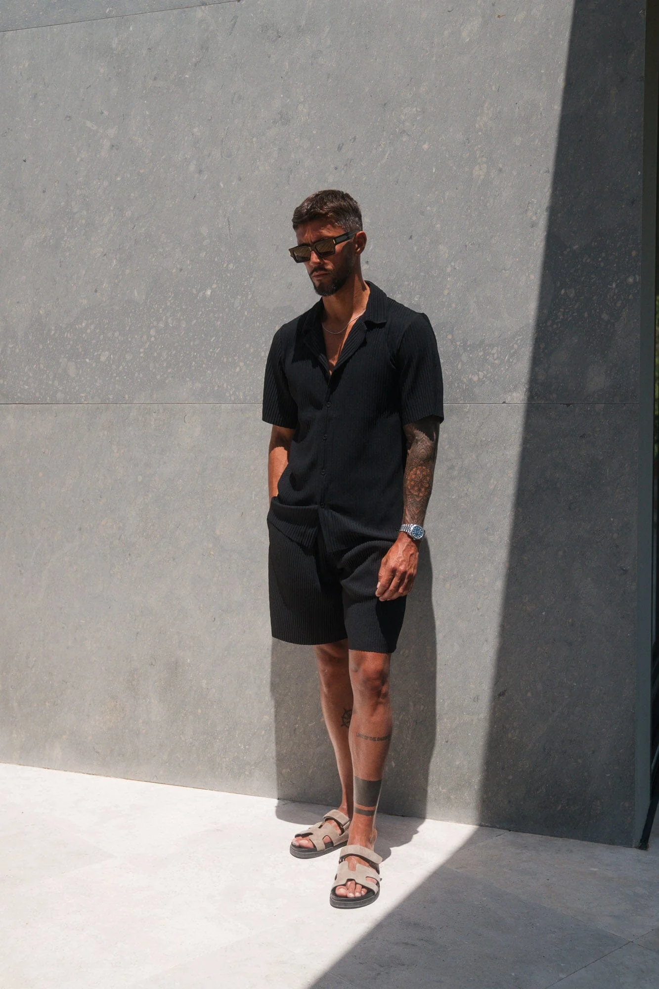 Black Pleated S/S Resort Shirt - Image 3